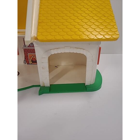 Playskool Hasbro Weebles Wobbles Cottage House Vintage 1973 Yellow White - Picture 5 of 15